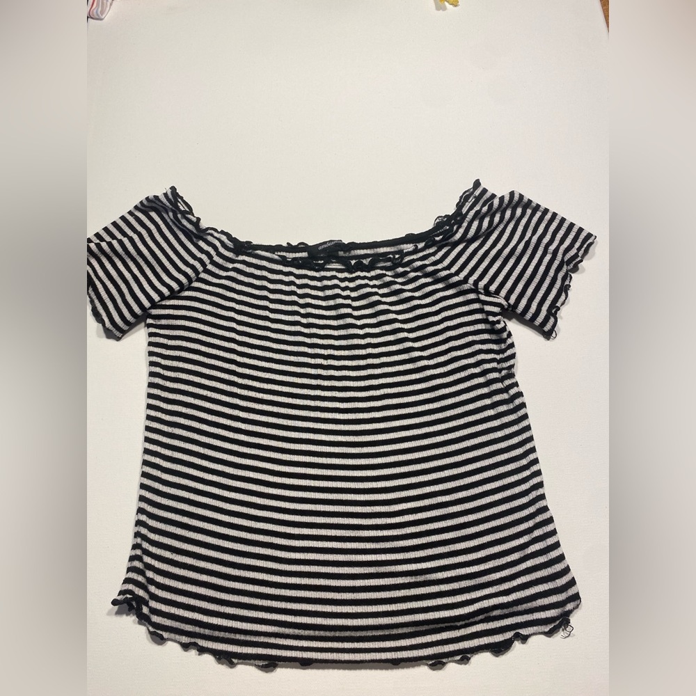 Black and white crop top